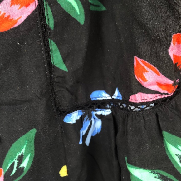 Old Navy Floral Dress 🌺 - Picture 5 of 5